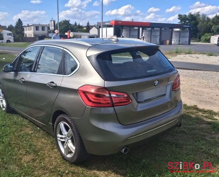 2015' BMW 2 Series 220I Luxury Line photo #5