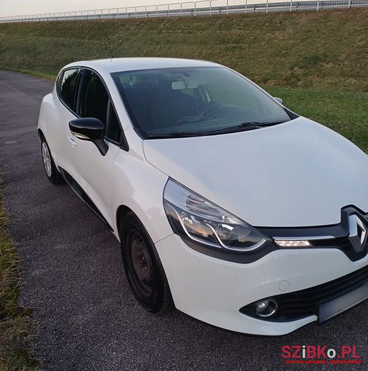 2015' Renault Clio 0.9 Energy Tce Intens+ photo #3