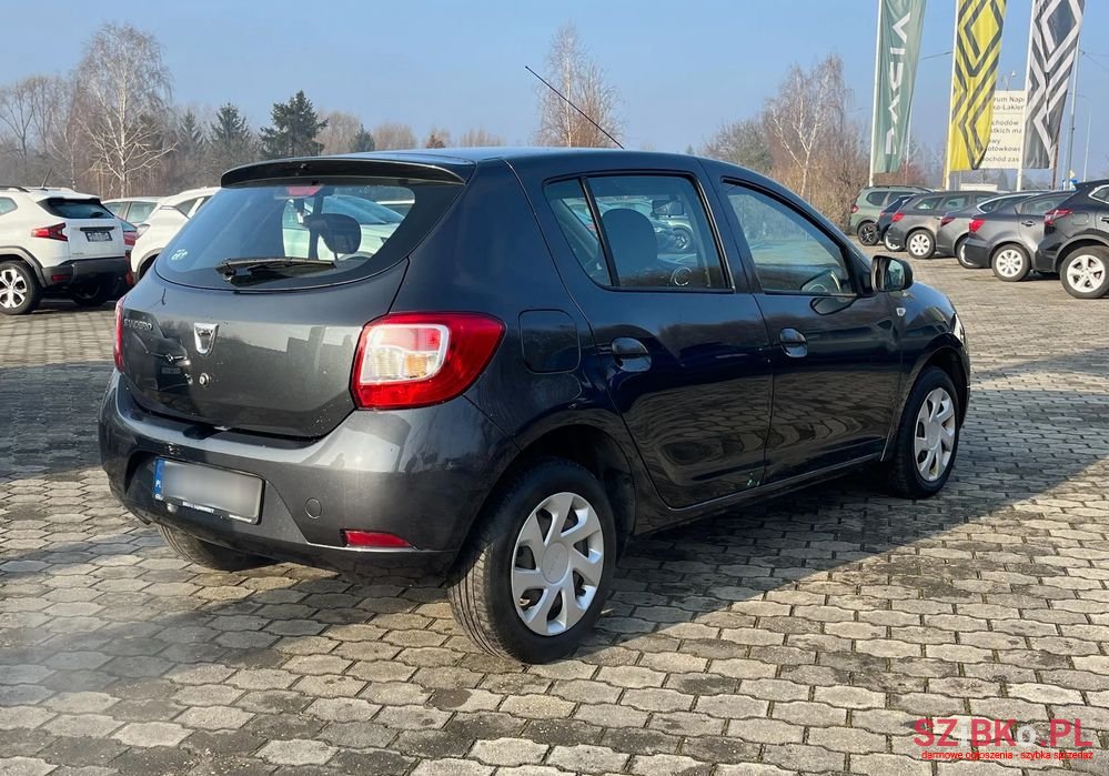 2015' Dacia Sandero photo #5