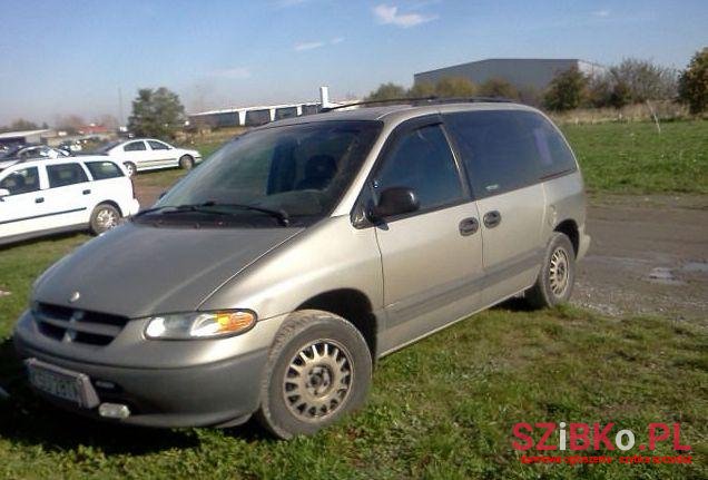 1996' Chrysler Voyager photo #1