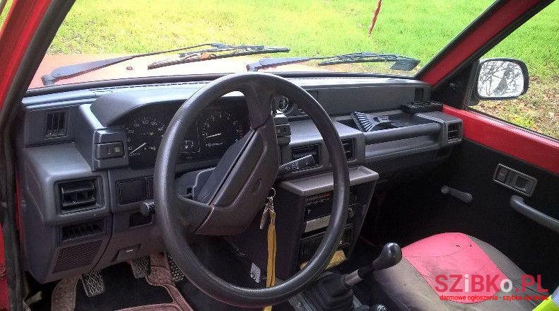 1991' Daihatsu Feroza photo #1