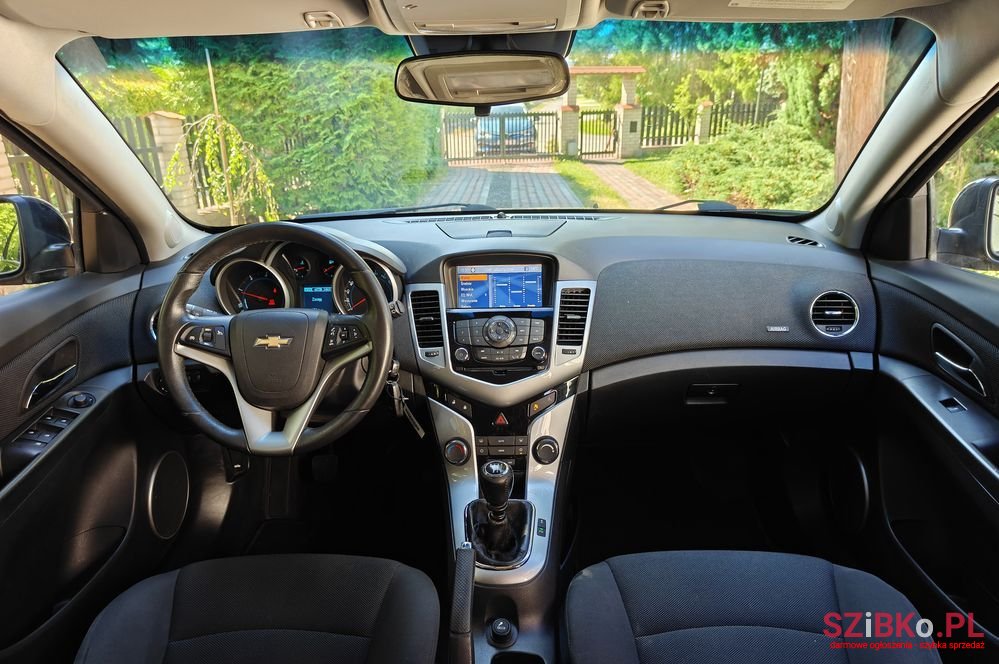 2013' Chevrolet Cruze photo #5