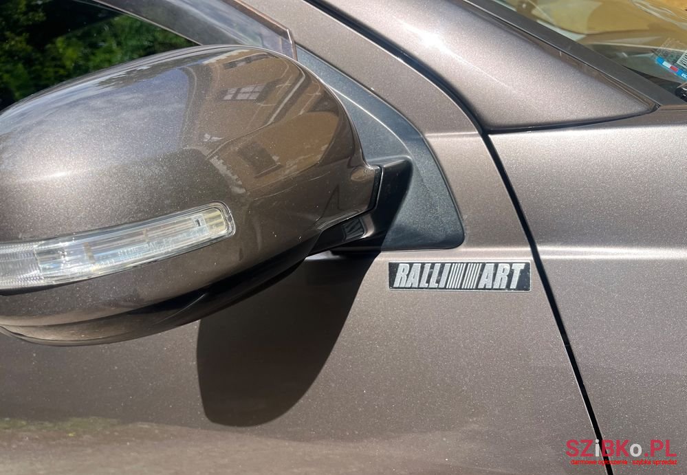 2011' Mitsubishi Outlander photo #4