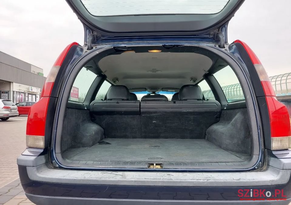 2002' Volvo V70 photo #6