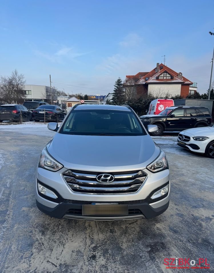 2013' Hyundai Santa Fe photo #3