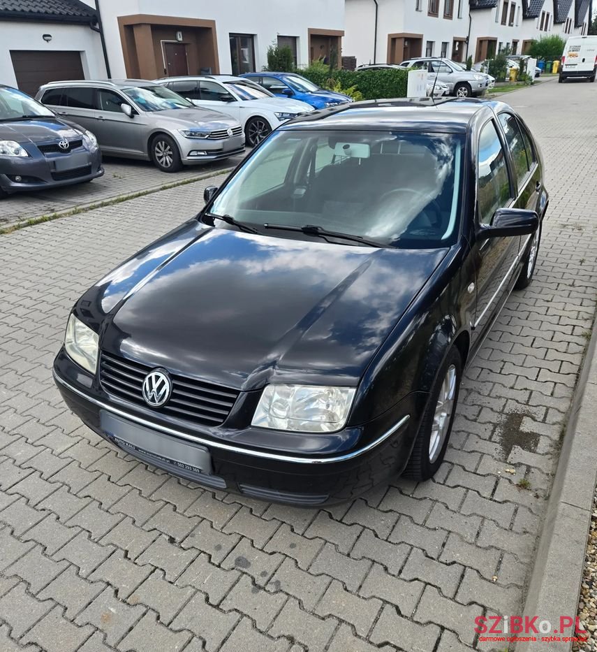 2002' Volkswagen Bora photo #2