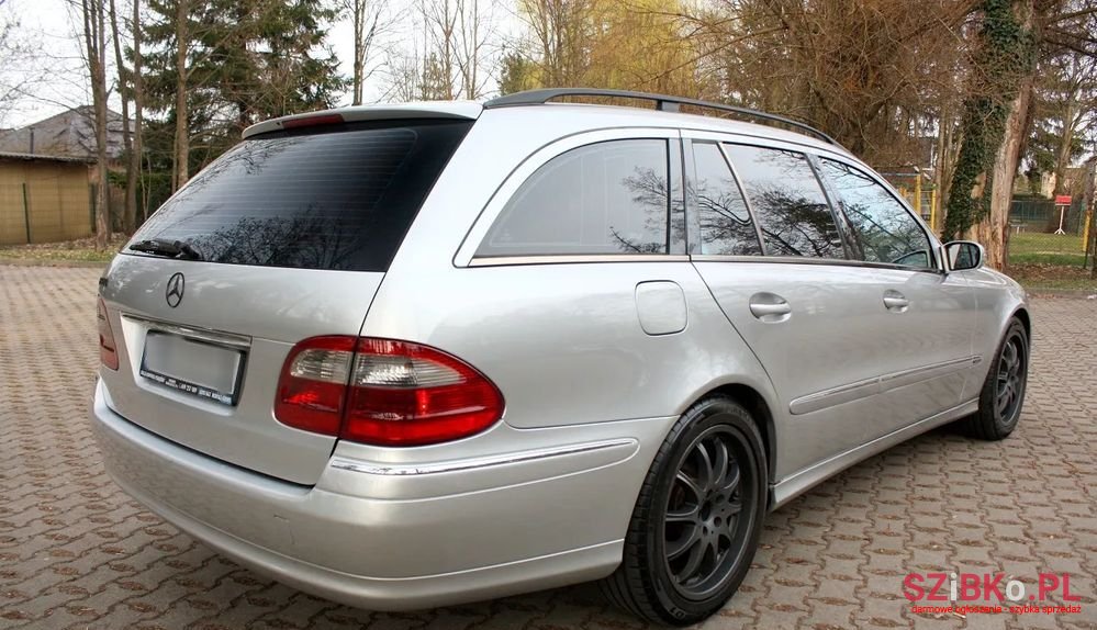 2003' Mercedes-Benz E-Class photo #5