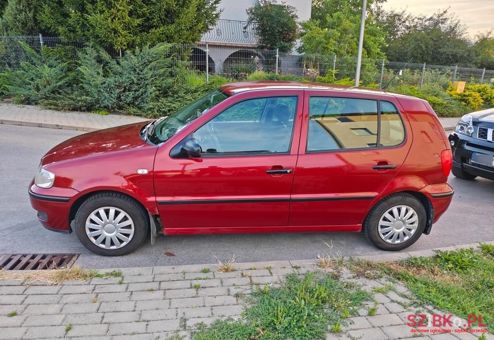 2001' Volkswagen Polo photo #3