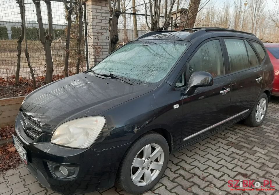 2007' Kia Carens photo #1