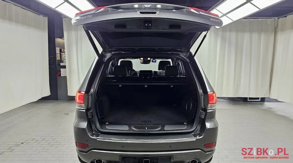 2019' Jeep Grand Cherokee 3.6 V6 Overland photo #5