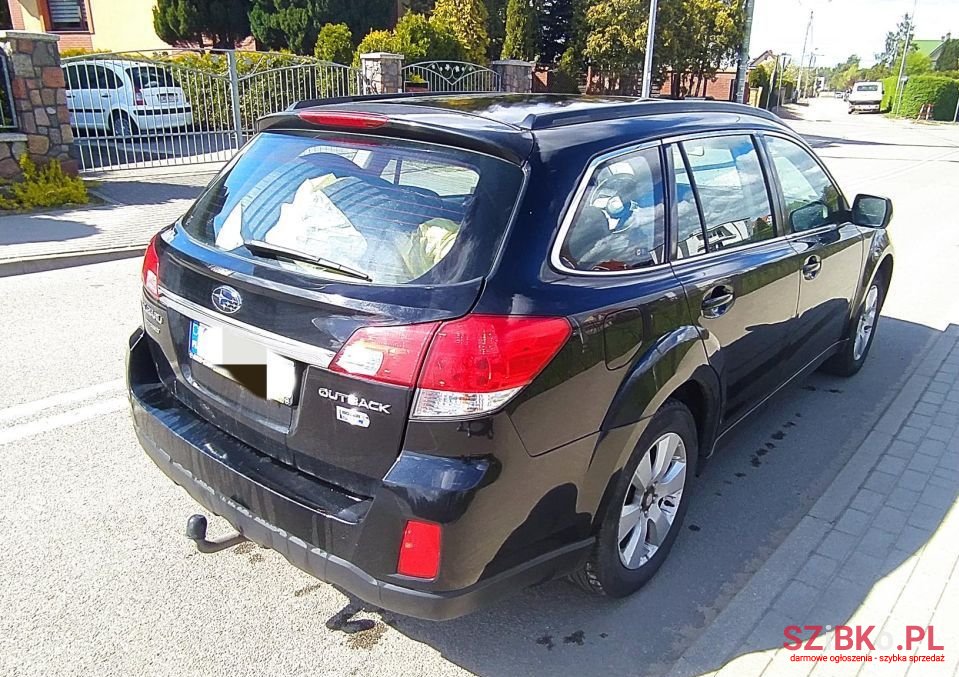 2010' Subaru Outback photo #5