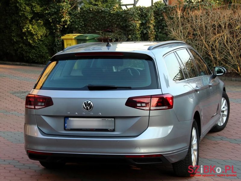 2020' Volkswagen Passat photo #5