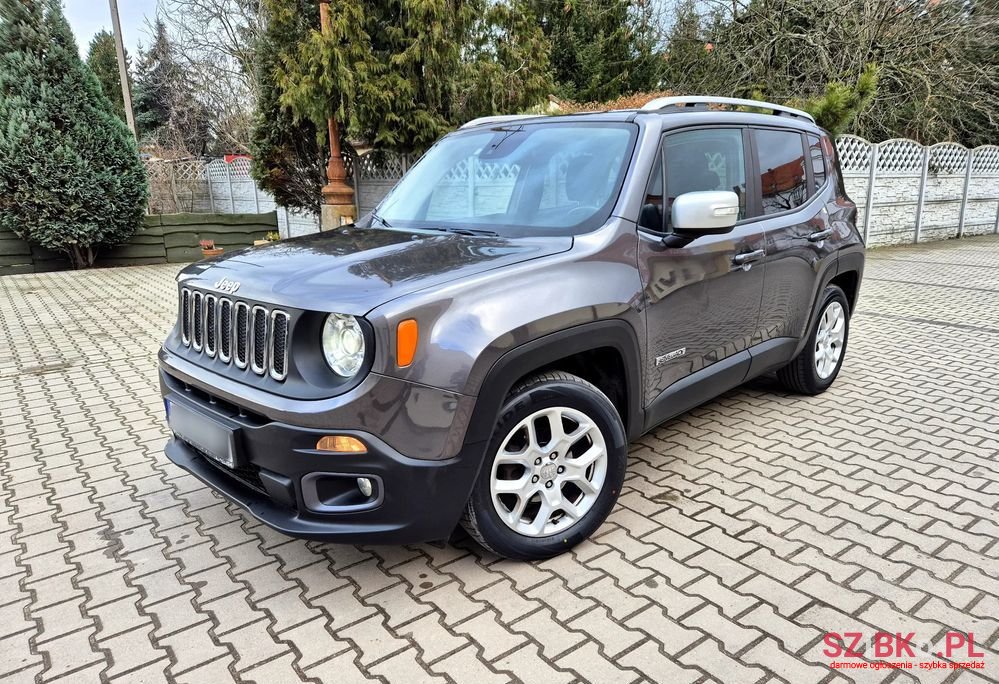 2016' Jeep Renegade photo #2