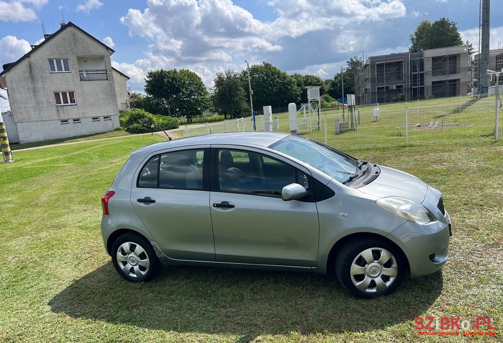2007' Toyota Yaris 1.0 Terra A/C photo #6