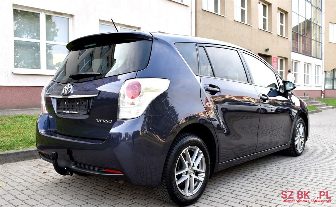 2015' Toyota Verso photo #3