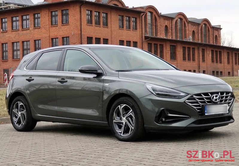 2023' Hyundai i30 Smart photo #3