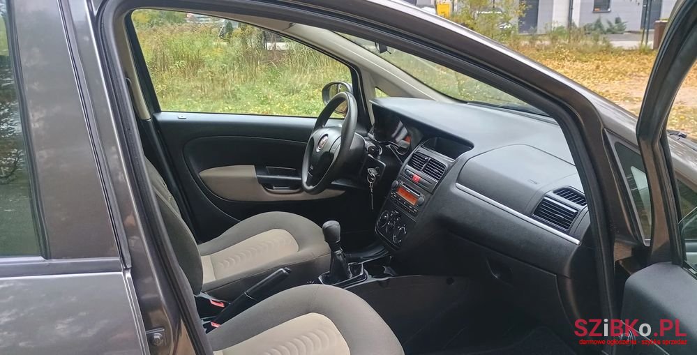 2007' Fiat Linea photo #6