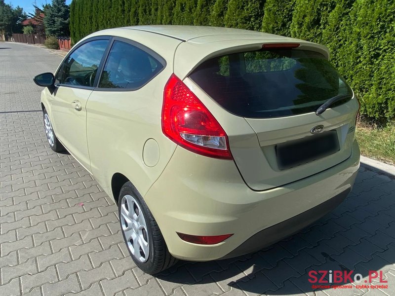 2009' Ford Fiesta photo #5