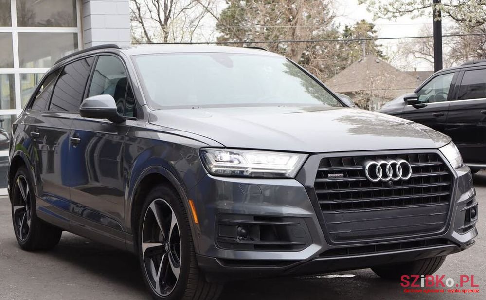 2019' Audi Q7 photo #3