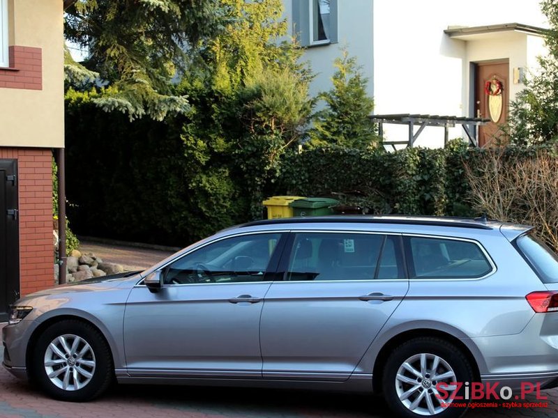 2020' Volkswagen Passat photo #3
