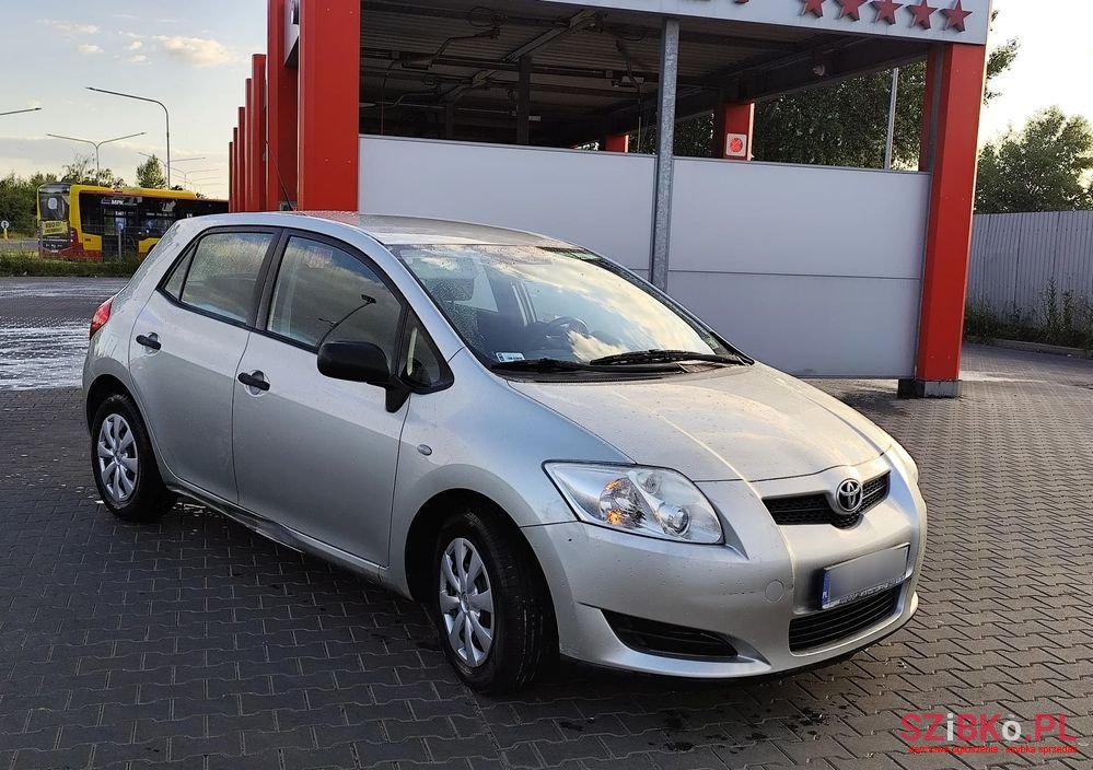 2008' Toyota Auris 1.4 Vvt-I Luna photo #1