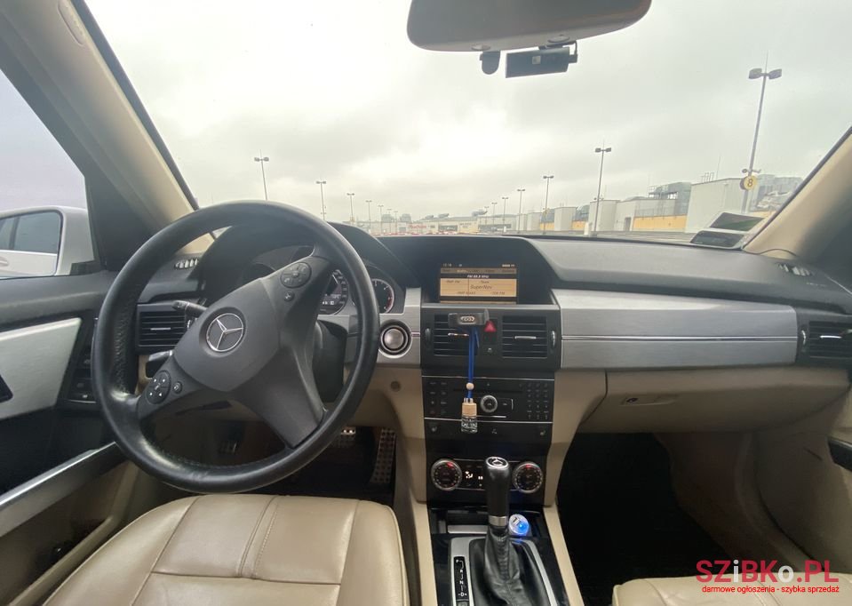 2010' Mercedes-Benz Glk photo #6