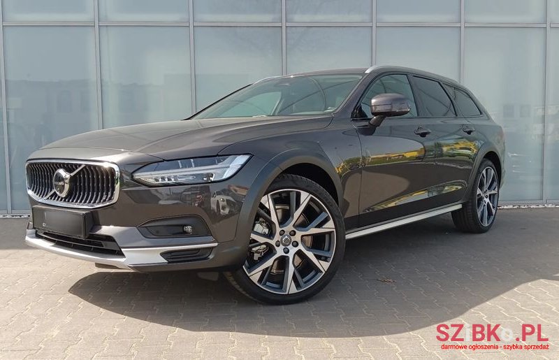 2023' Volvo V90 Cross Country photo #1