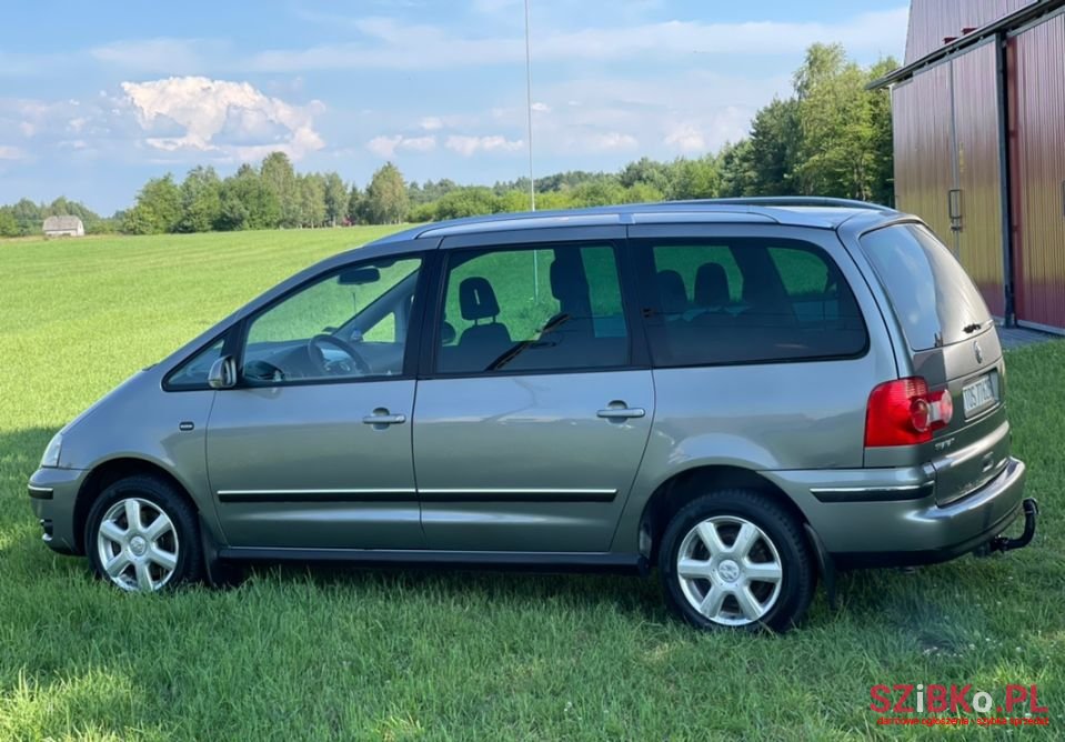 2004' Volkswagen Sharan photo #2