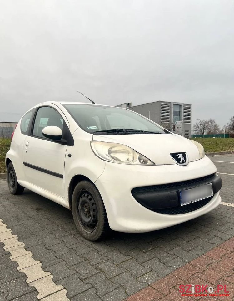 2006' Peugeot 107 1.4 Hdi Trendy photo #1