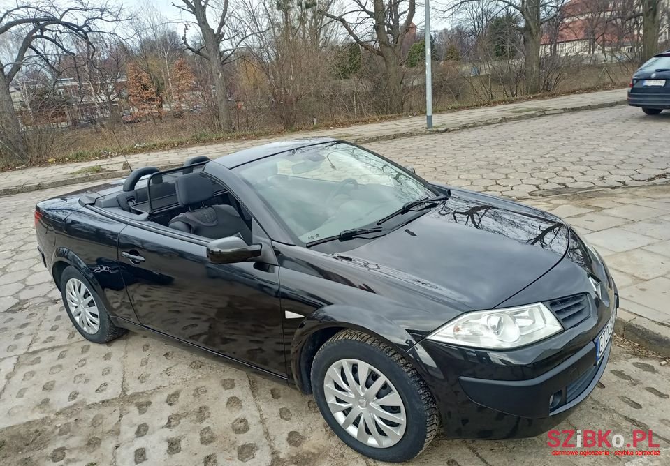 2008' Renault Megane photo #1