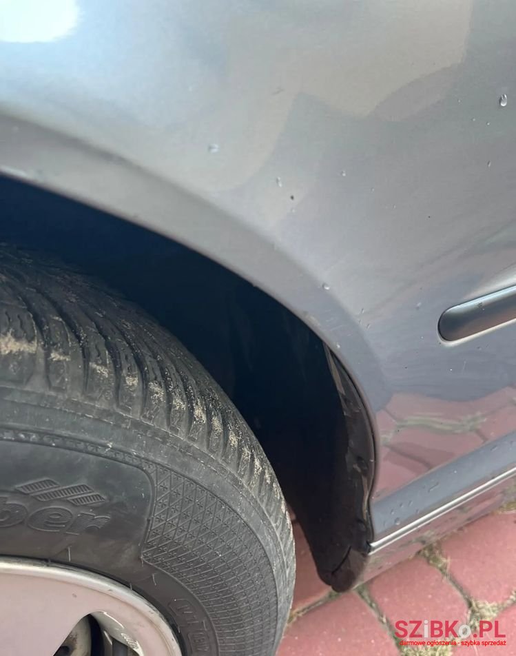 2004' BMW 3 Series 316I Touring photo #5