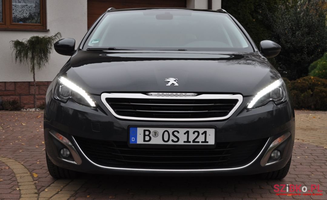 2015' Peugeot 308 photo #3