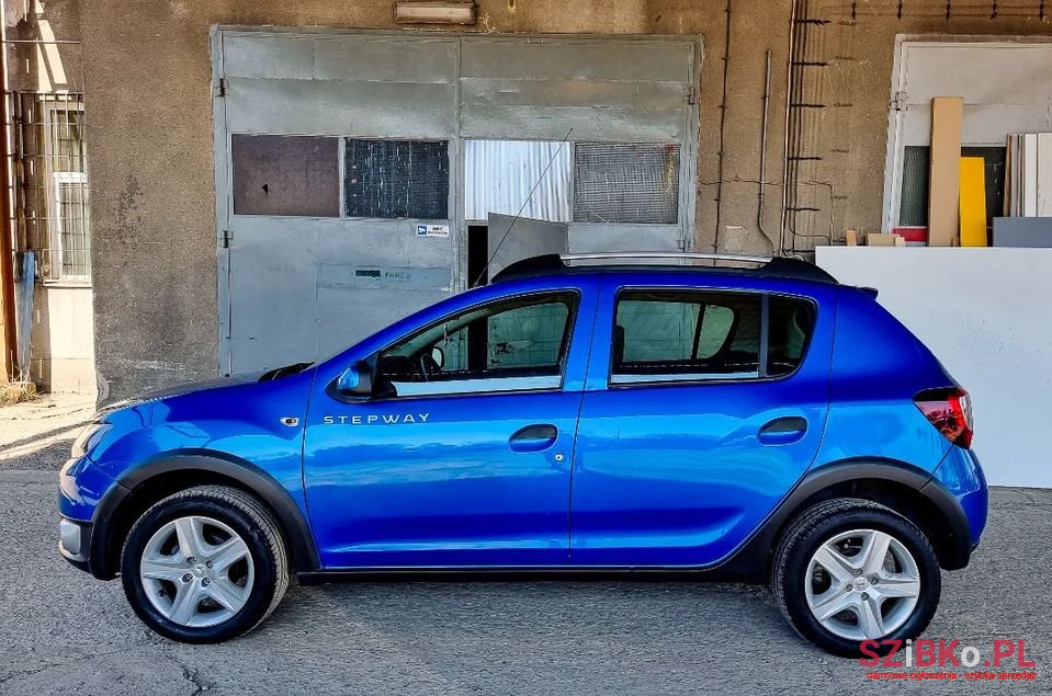 2013' Dacia Sandero Stepway photo #3