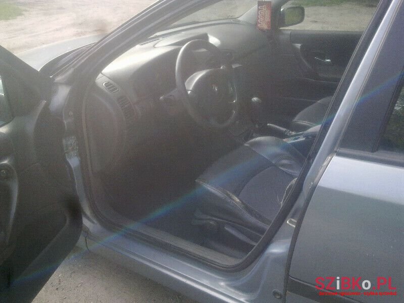 2003' Renault Laguna photo #5