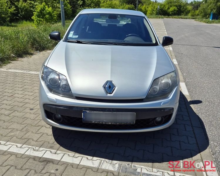 2008' Renault Laguna 2.0 Dci Fap Gt photo #3