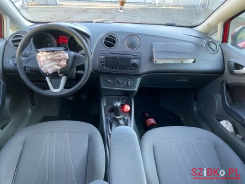 2012' SEAT Ibiza photo #5