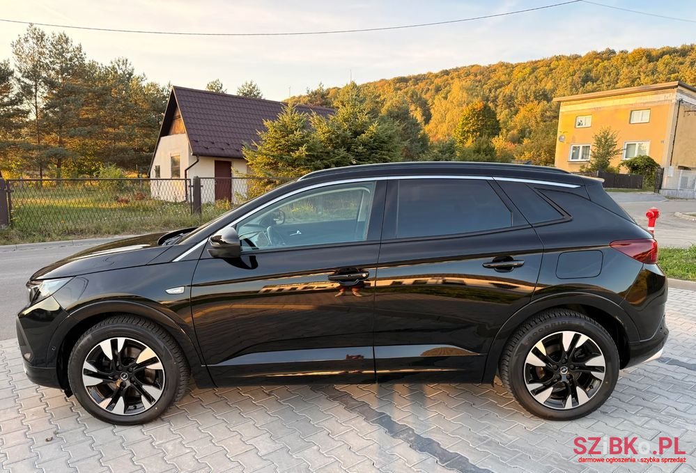 2022' Opel Grandland 1.6 T Phev Gs photo #3