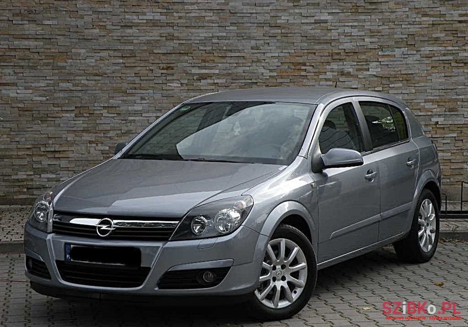 2004' Opel Astra photo #2