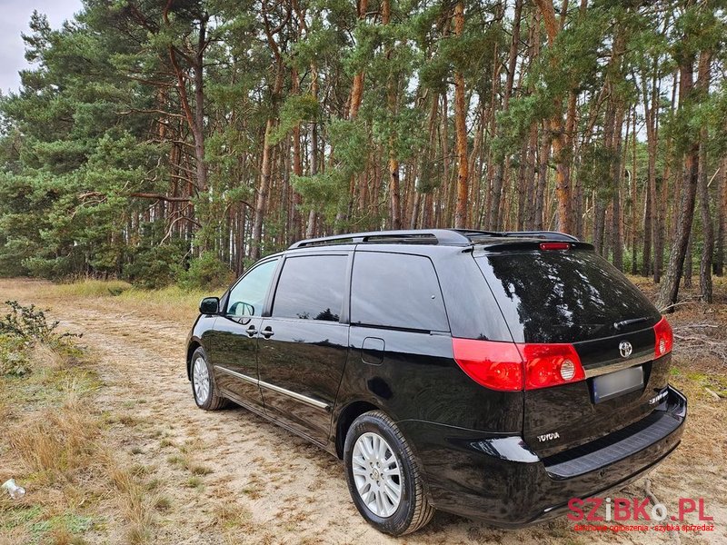 2008' Toyota Sienna 3.5 V6 Se photo #2