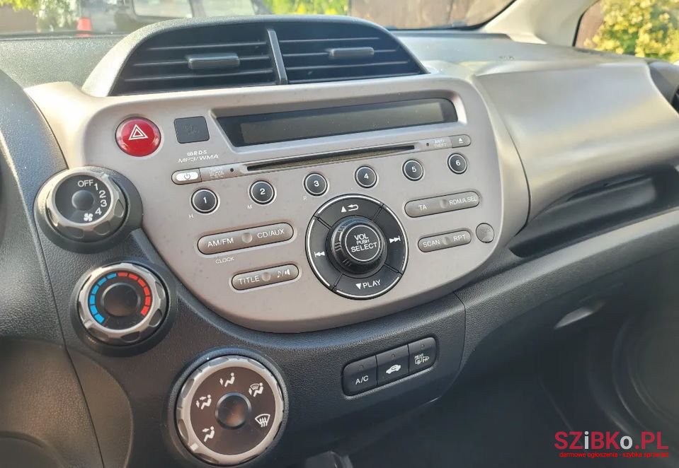 2009' Honda Jazz photo #6