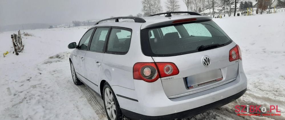 2007' Volkswagen Passat photo #5