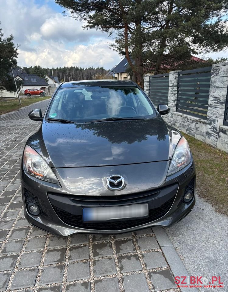 2013' Mazda 3 photo #1