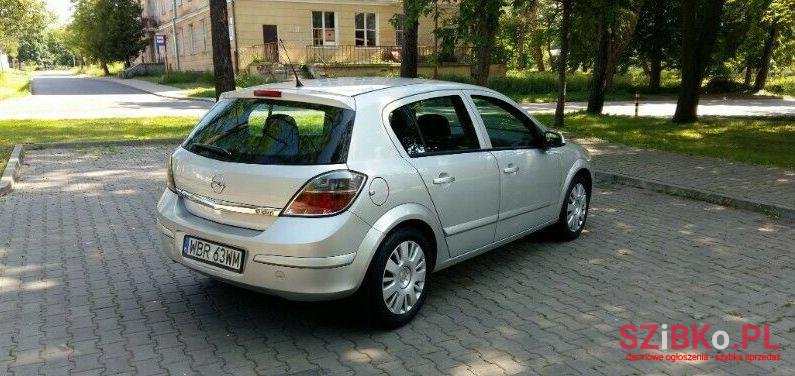 2007' Opel Astra photo #2