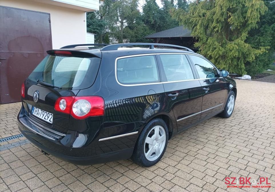 2007' Volkswagen Passat photo #3