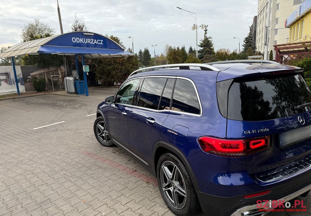 2023' Mercedes-Benz GLB photo #3