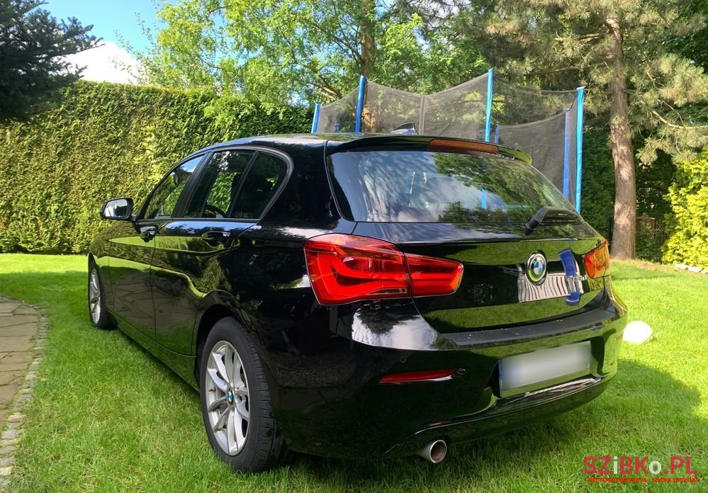 2016' BMW 1 Series 116D photo #3