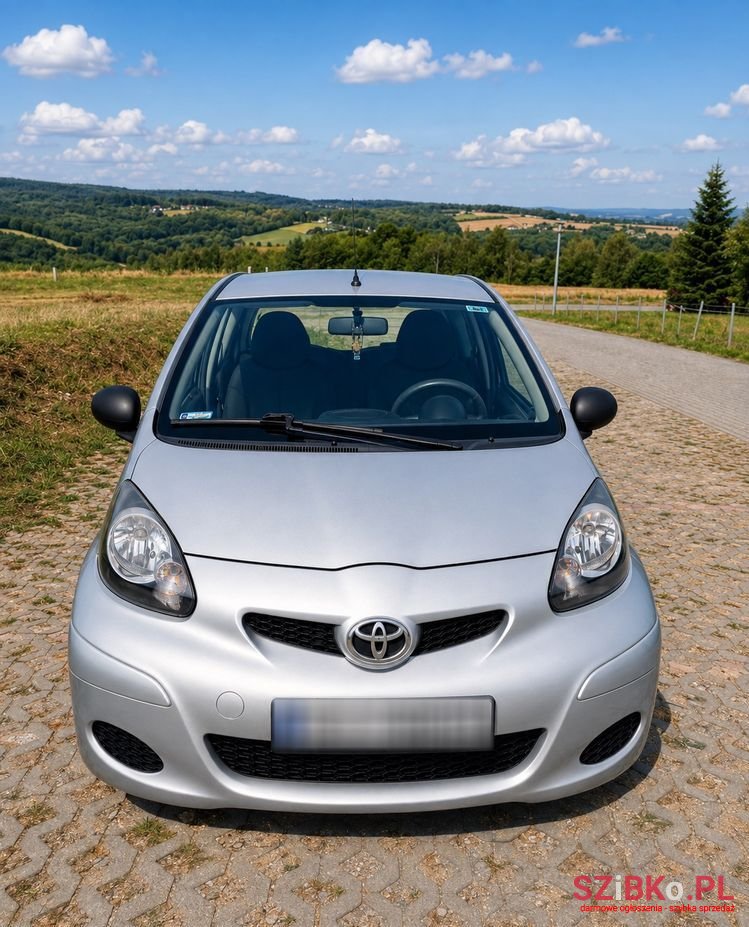 2011' Toyota Aygo 1.0 Vvt-I Terra photo #1