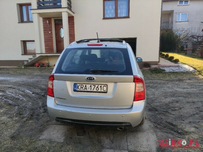 2007' Kia Minivan photo #2