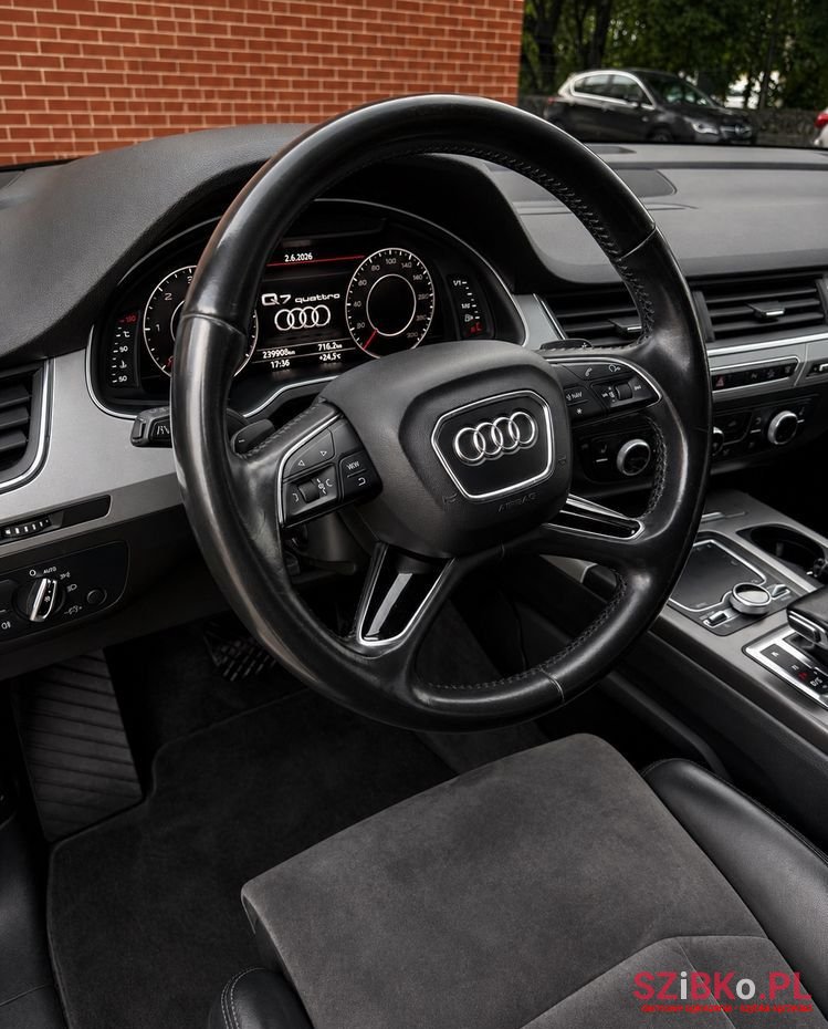 2016' Audi Q7 photo #3