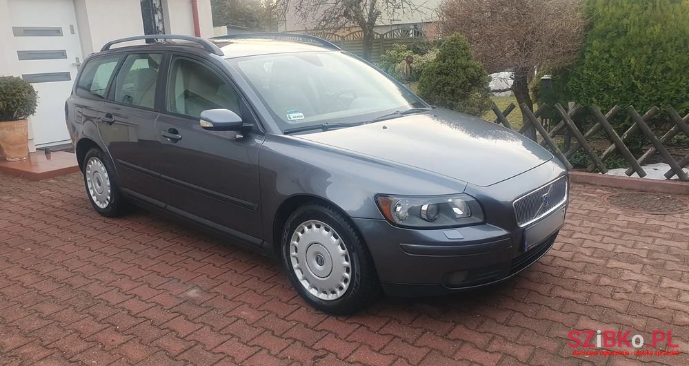 2004' Volvo V50 2.4I Kinetic photo #1